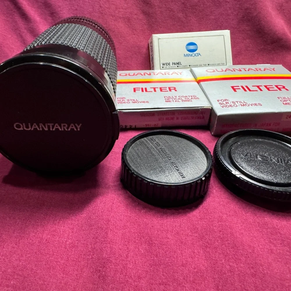 Quantaray 35-200mm Automatic Zoom Lens w/Original Box & Lens case & Filters